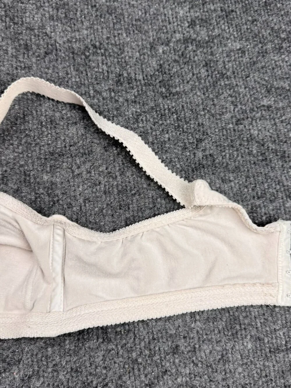 Women's White Comfort Wireless Full Coverage Everyday Bra Sz XL/2XL No Tag MSMTS